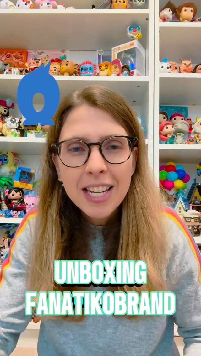 Fanatiko Funko Pop protectors unboxing, by @geeky.elena